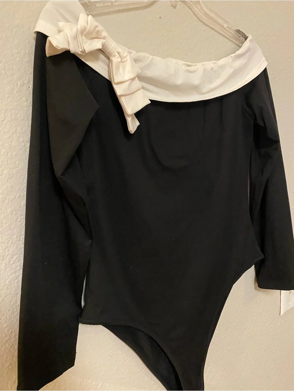 Off-the-Shoulder Bow Detail Bodysuit - Size XL - NWOT! - Picture 6 of 8